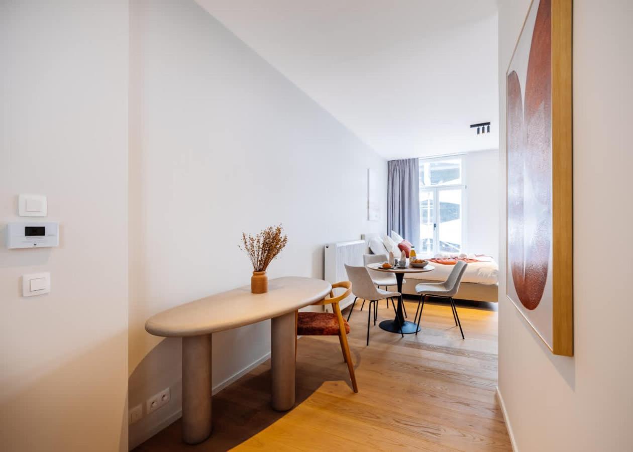 Huswell - Modern Renovated In The Vibrant Heart Of