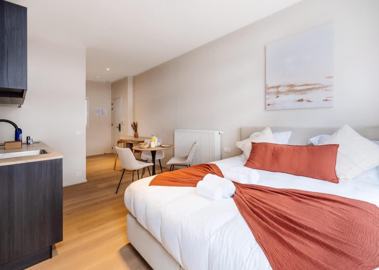 Huswell - Modern Renovated In The Vibrant Heart Of Apartamento